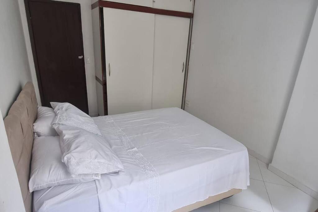 Quarto E Sala A Uma Quadra Da Praia Copacabana Posto 02 Rio de Janeiro Eksteriør bilde