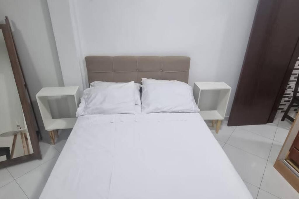 Quarto E Sala A Uma Quadra Da Praia Copacabana Posto 02 Rio de Janeiro Eksteriør bilde