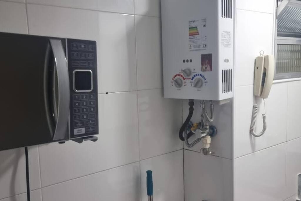 Quarto E Sala A Uma Quadra Da Praia Copacabana Posto 02 Rio de Janeiro Eksteriør bilde